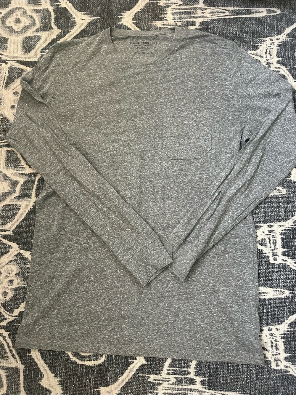 Richer Poorer Men's Gray Heather Long-Sleeve Pocket Tee
